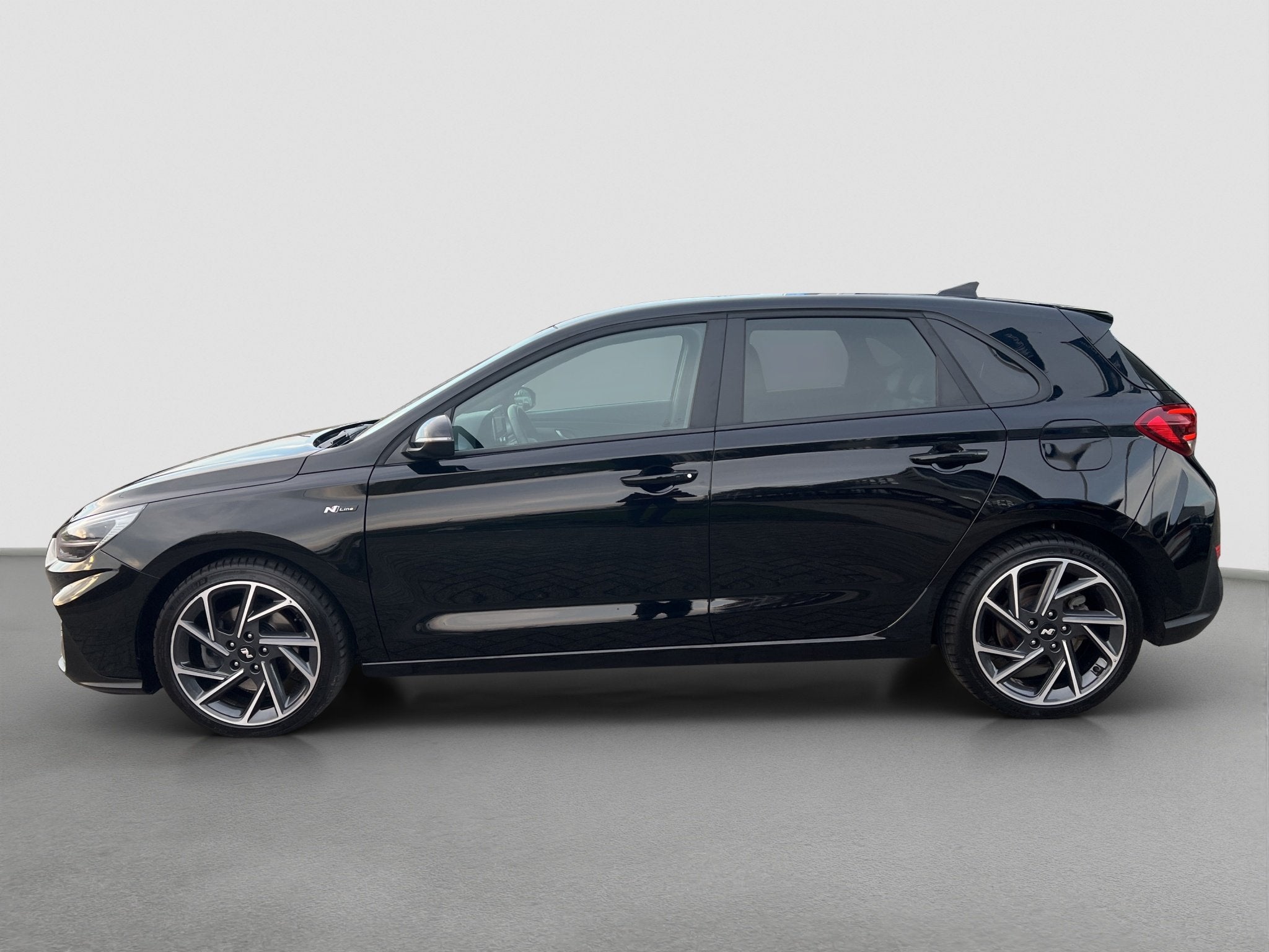 Hyundai i30 1.5 T-GDi 160pk MHEV N-Line, Auto's, Hyundai, Keurmerk '100% Onderhouden', 12 maanden, 15 km/l, Gebruikt