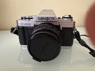 Minolta X-300 Spiegelreflexcamera met 45mm f/2 lens, Audio, Tv en Foto, Fotocamera's Analoog, Ophalen of Verzenden, Gebruikt, Spiegelreflex