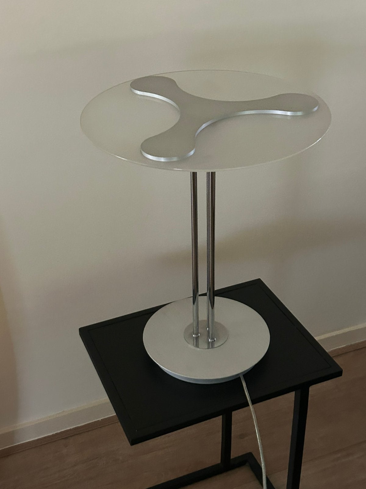 Mooie tafellamp led, Huis en Inrichting, Ophalen, Zo goed als nieuw, Trio, Design