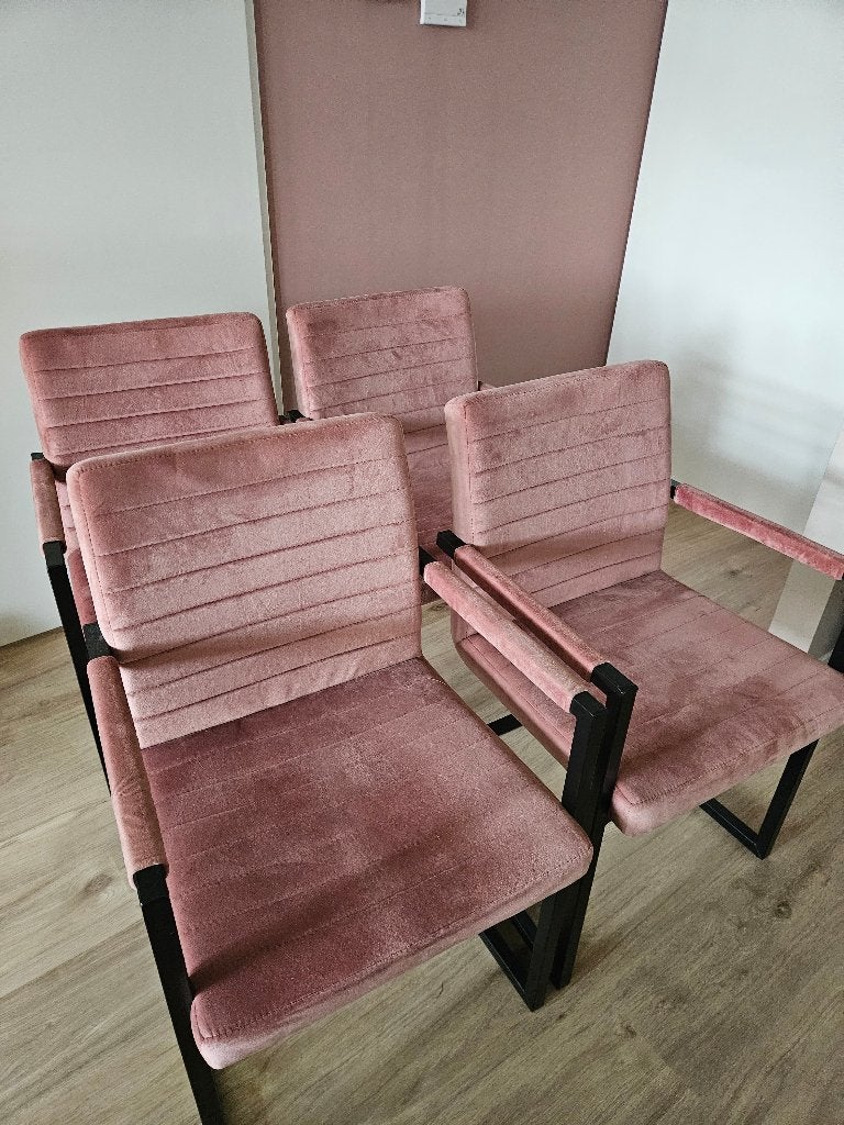 Set van 4 roze eetkamerstoelen, Huis en Inrichting, Ophalen, Gebruikt, Overige kleuren, Vier