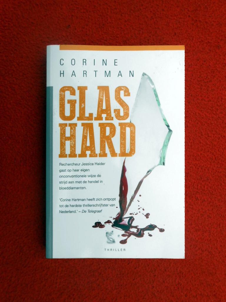 Corine Hartman. Jessica Haider dl. 2: Glashard, Ophalen of Verzenden, Zo goed als nieuw