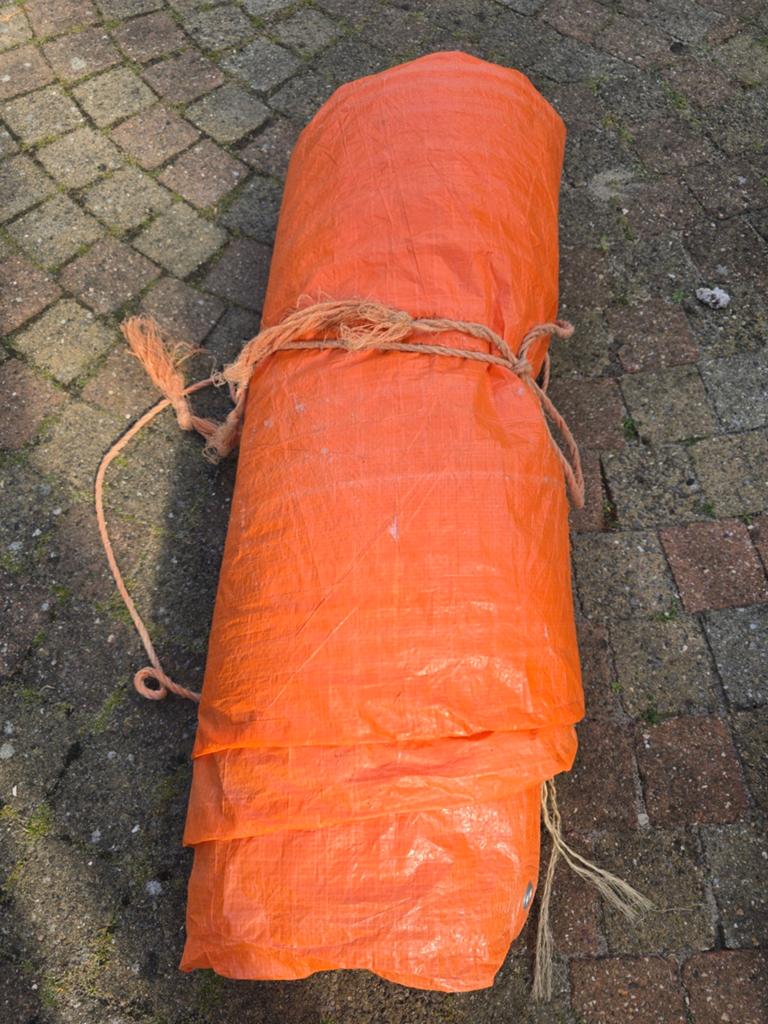 Oranje zeil, Doe-het-zelf en Verbouw, Zeil en Folie, Ophalen of Verzenden, Gebruikt, 15 m² of meer, Zeil