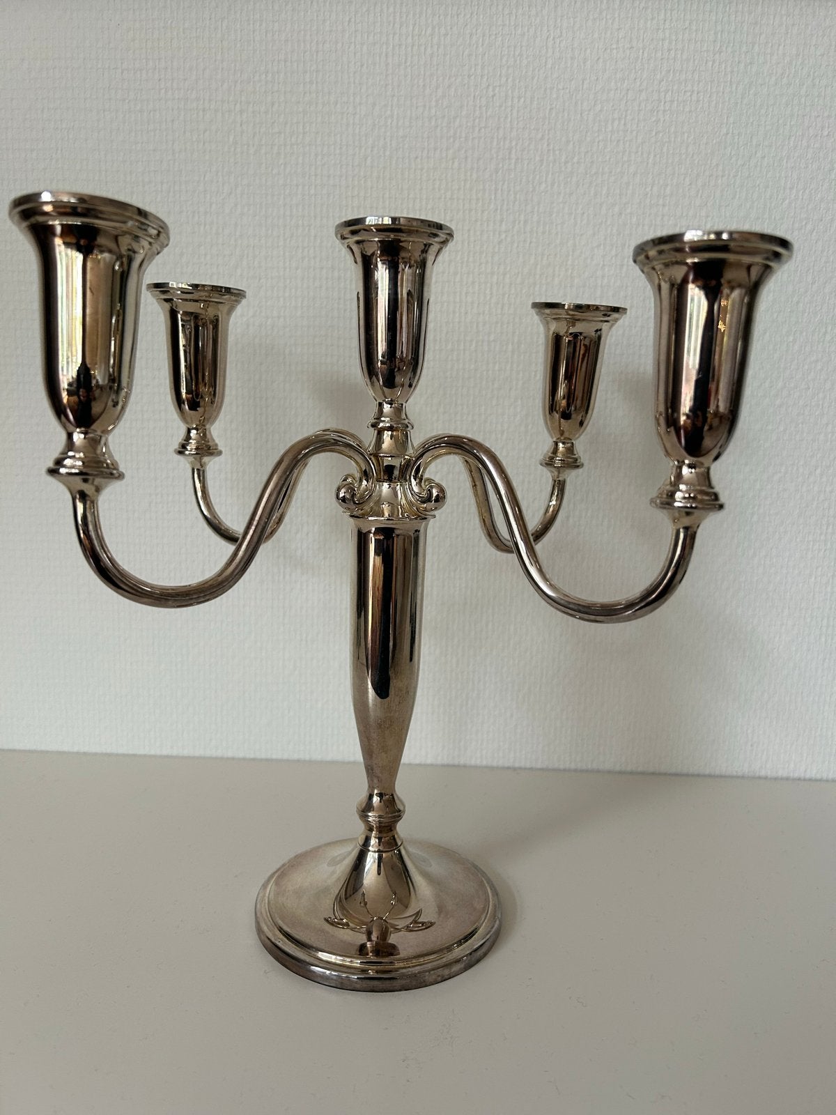 Elegante zilverkleurige kandelaar met vijf armen, Ophalen, Zilver