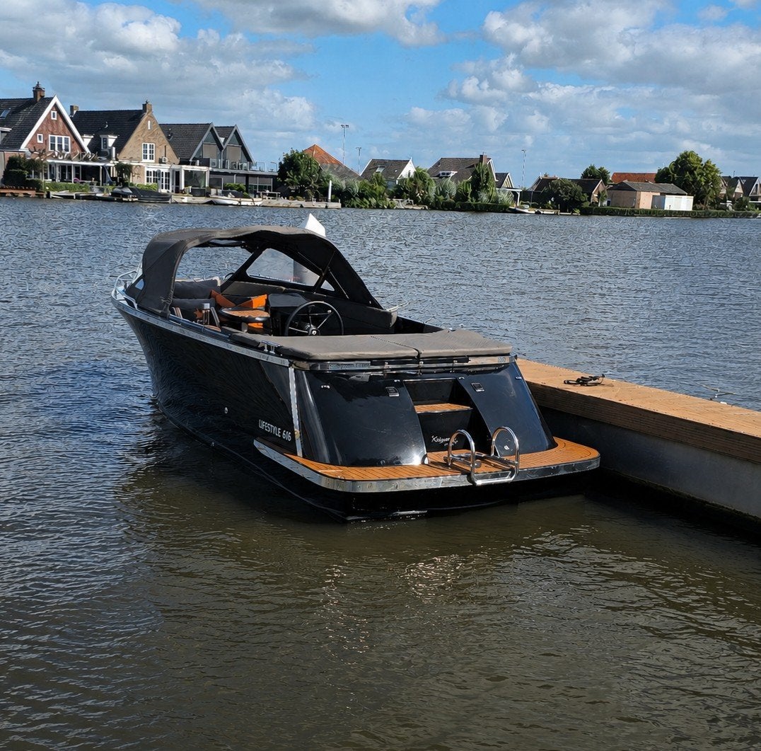 Zwarte Lifestyle 616 sloep met koelkast tafel en zonnebed, Watersport en Boten, Ophalen, Tender, Antifouling, 6 m