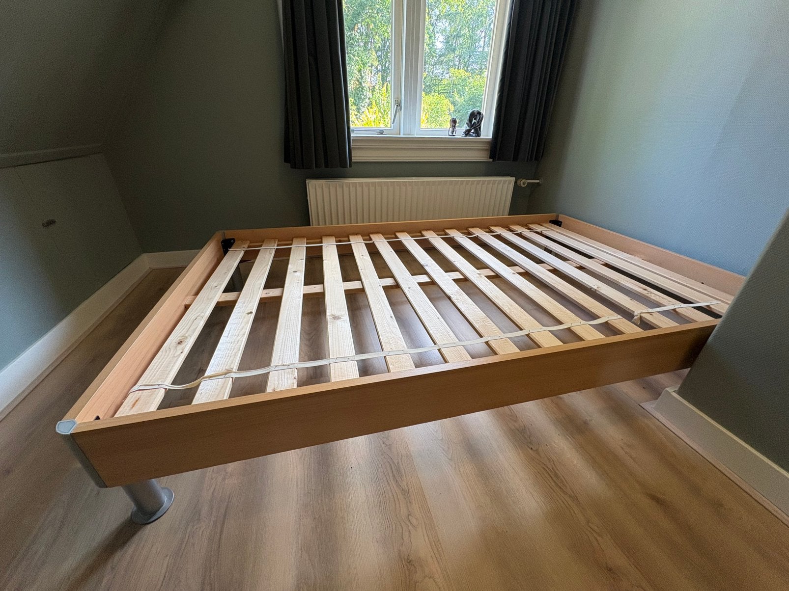 Bed inclusief lattenbodem, Huis en Inrichting, Slaapkamer | Bedden, Gebruikt, Twijfelaar, 120 cm, 200 cm, Hout, Ophalen