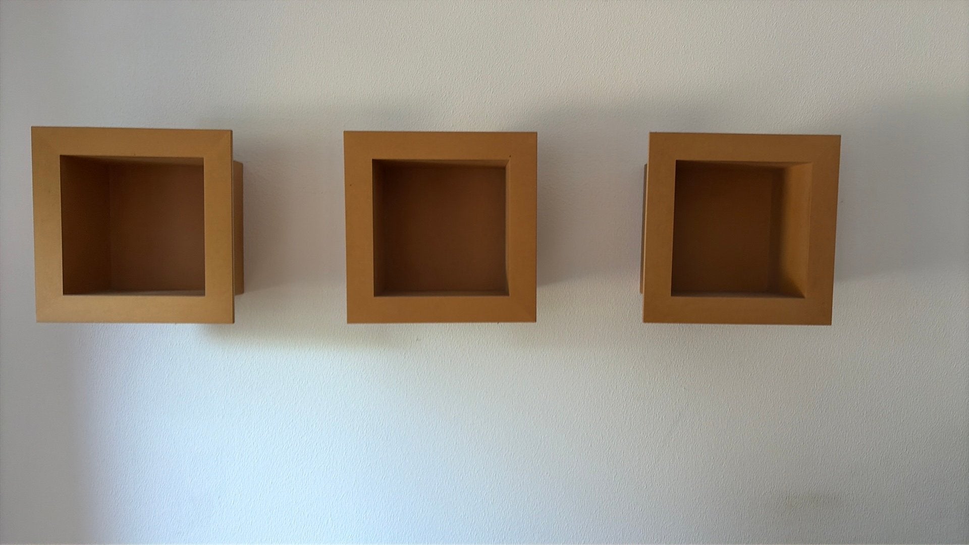 3 MDF wandkubussen, Ophalen, Gebruikt