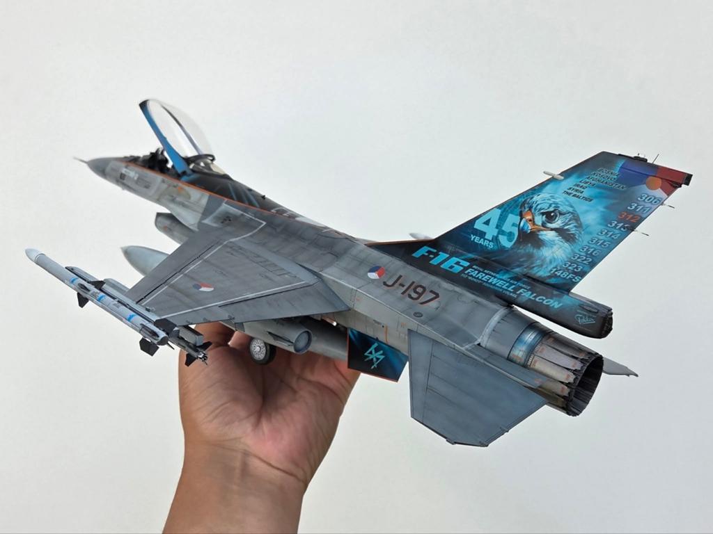 1/32 F16 MLU Farewell, Ophalen of Verzenden, Nieuw, Schaalmodel