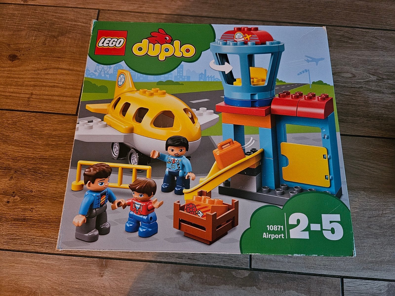 Lego Duplo Airport 10871 - Compleet met doos, Overige thema's, Ophalen of Verzenden, Zo goed als nieuw, Duplo