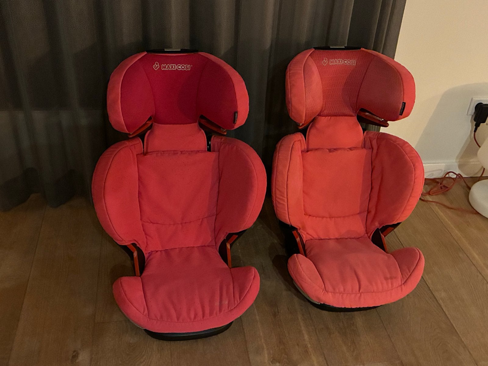 2x Maxi-Cosi RodiFix autostoel - Roze, Ophalen, Verstelbare rugleuning, 15 t/m 36 kg, Zo goed als nieuw