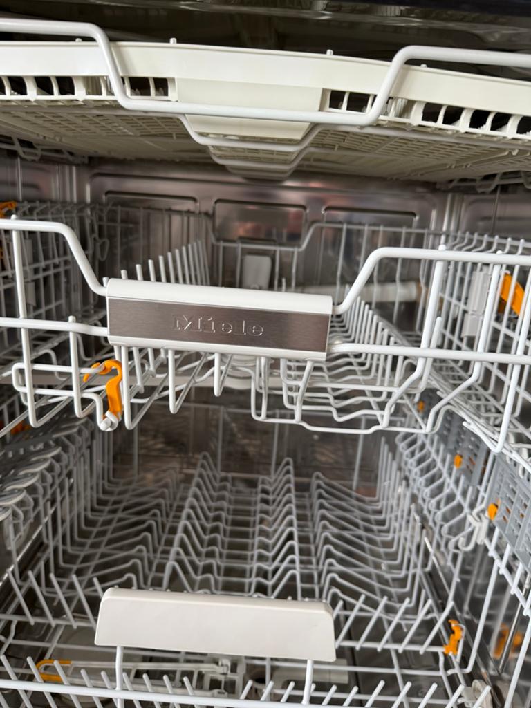 Miele vaatwasrekken, Ophalen, Zo goed als nieuw
