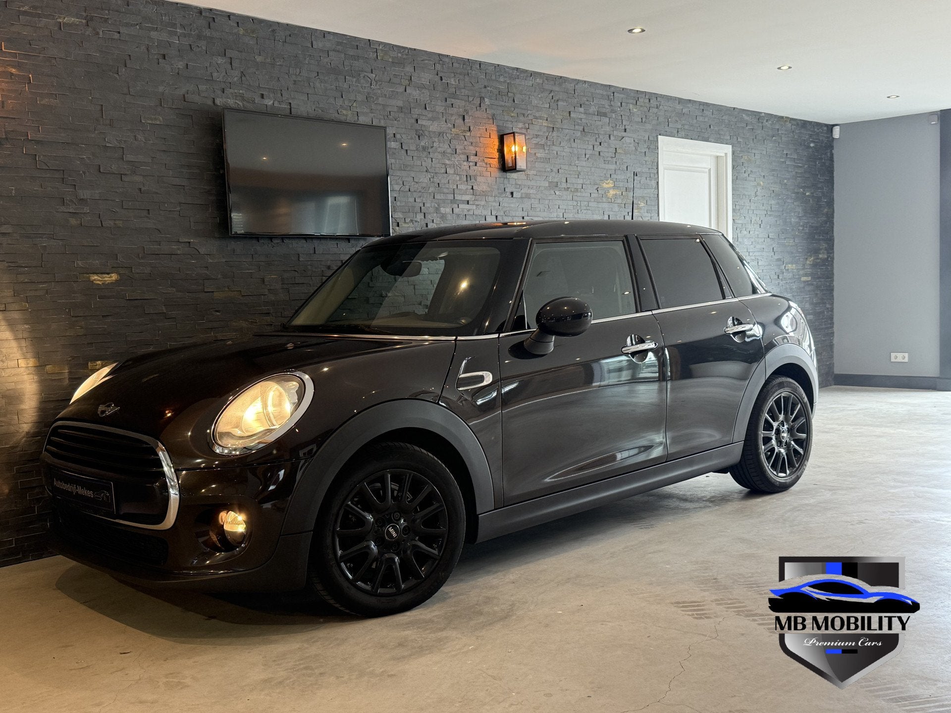 MINI Mini 1.5 Cooper Bj: 2016 / Automaat / 136 PK (bj 2016), Auto's, 136 pk, Gebruikt, Euro 6, Bruin