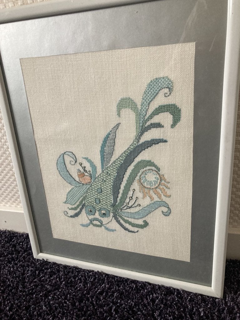 schilderij vis geborduurd in lijst, Huis en Inrichting, Minder dan 50 cm, Ophalen of Verzenden, Zo goed als nieuw, Schilderij