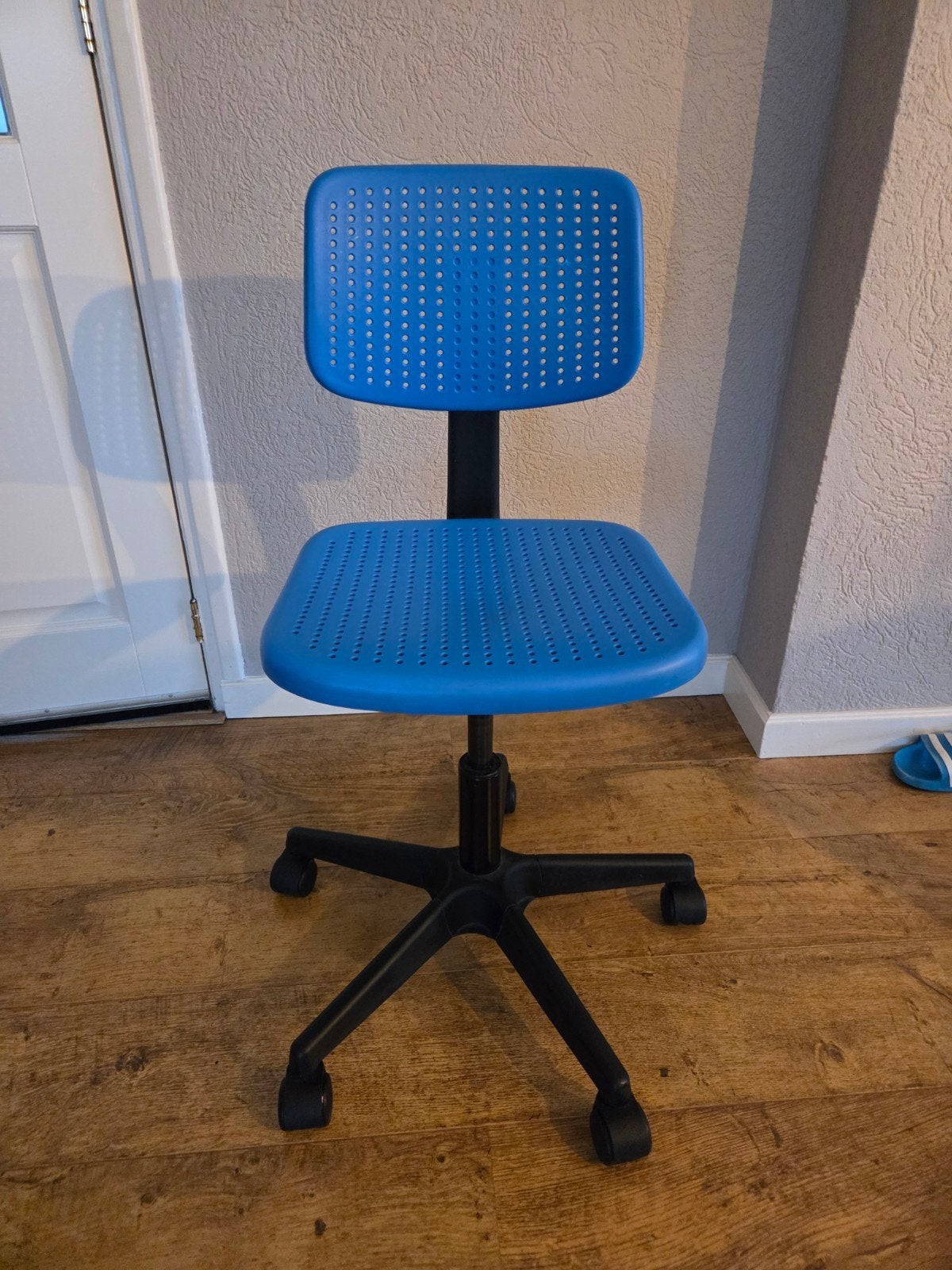 bureaustoel nog helemaal.goed en netjes, Ophalen, Zo goed als nieuw, Zwart