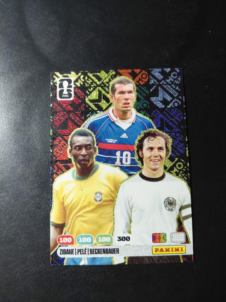 Zinedine zidane/pele/beckenbauer (momemtum) panini wk 2026, Verzamelen, Ophalen of Verzenden, Nieuw, Buitenlandse clubs, Poster, Plaatje of Sticker