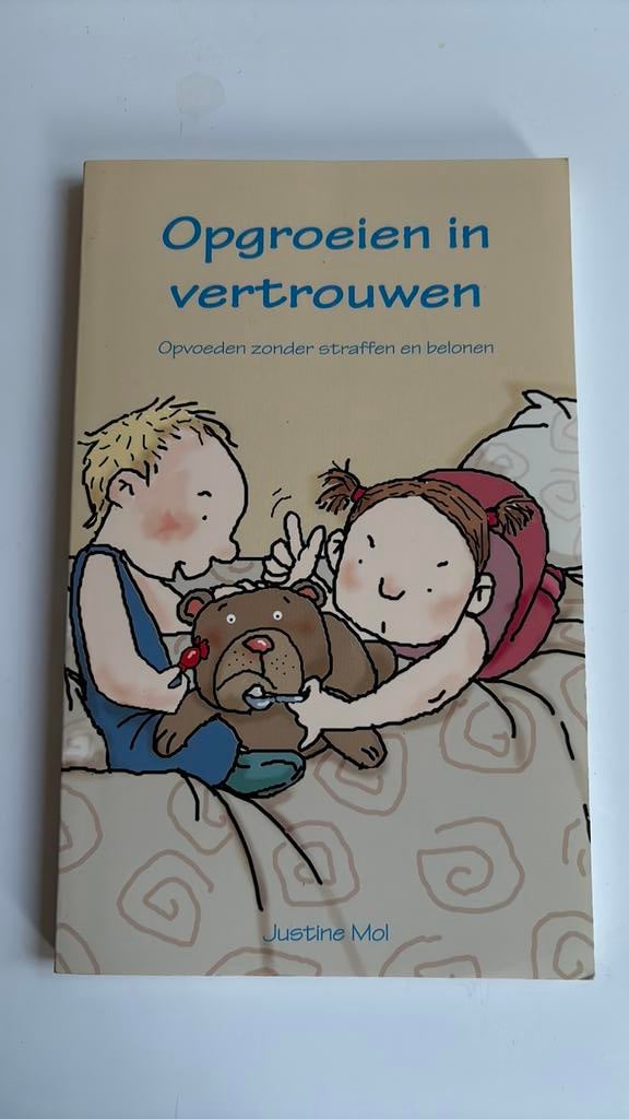 J. Mol - Opgroeien in vertrouwen, Ophalen, J. Mol, Zwangerschap en Bevalling, Zo goed als nieuw