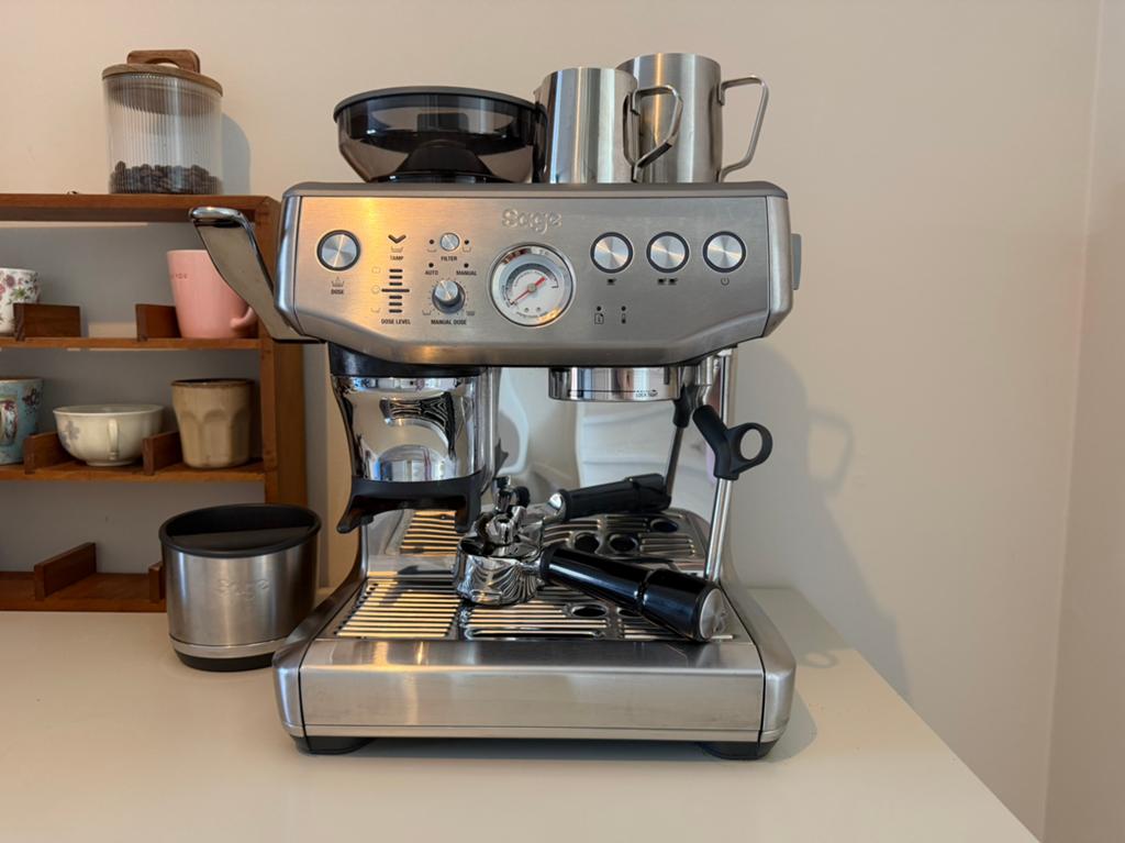 Sage Barista Express Impress, Witgoed en Apparatuur, Koffiezetapparaten, Ophalen, Afneembaar waterreservoir, Espresso apparaat