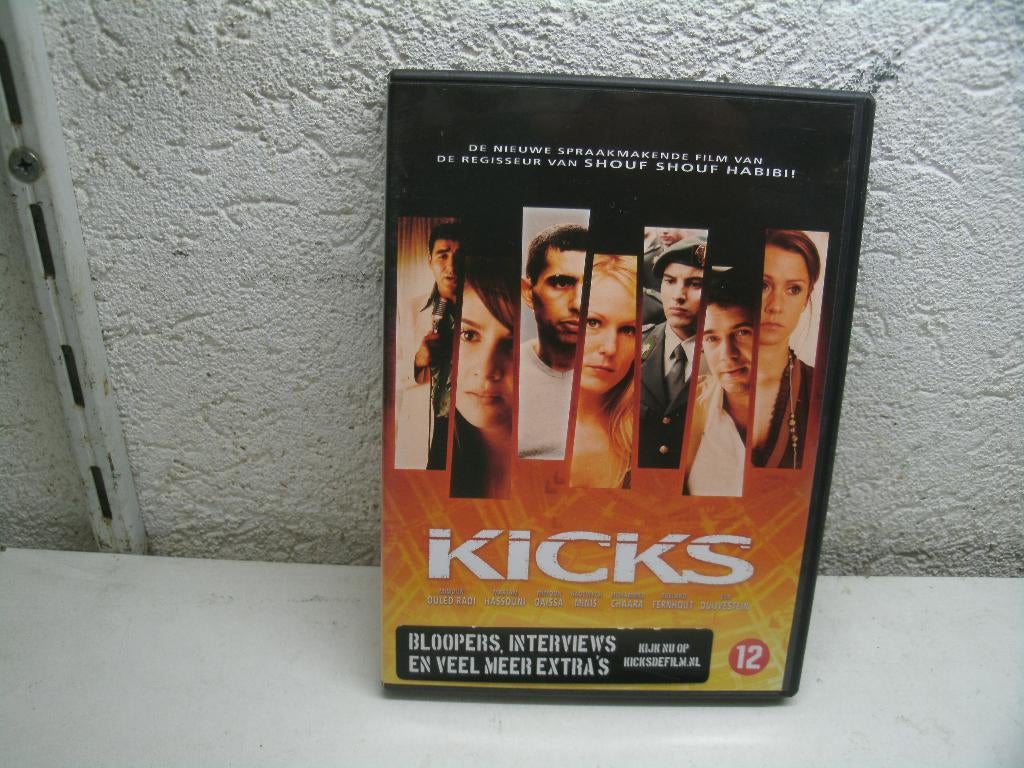 dvd 236b kicks bloopers, Alle leeftijden, Ophalen of Verzenden, Zo goed als nieuw, Cursus of Instructie