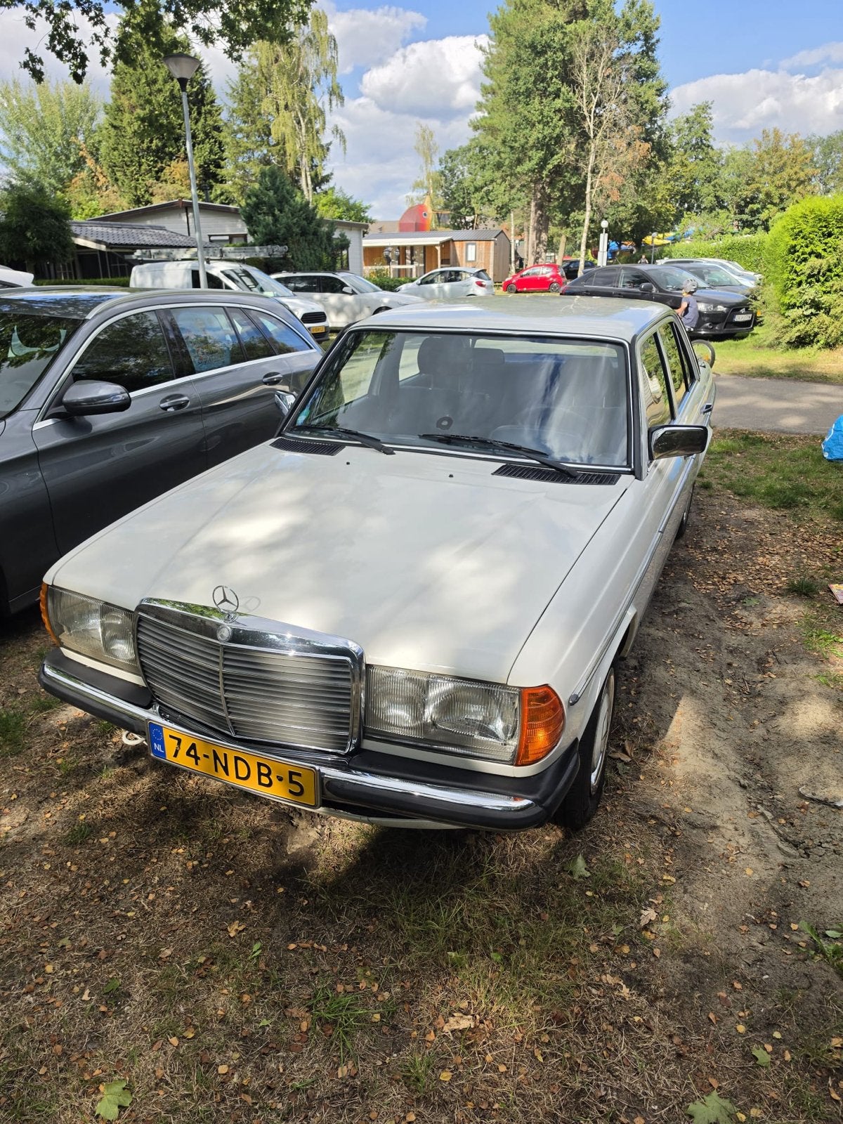 Mercedes-Benz Mercedes 1983 Wit, 136 pk, Wit, Particulier, Sedan