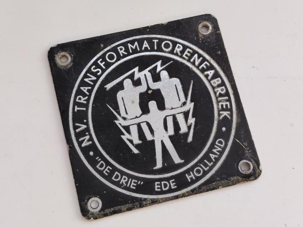 Mooi oud bordje Transformatorenfabriek, Verzamelen, Speldjes, Pins en Buttons, Ophalen of Verzenden, Gebruikt, Overige onderwerpen