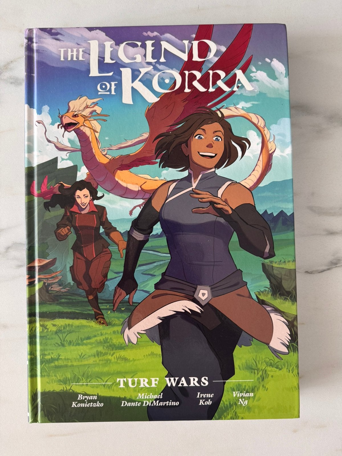 The Legend of Korra: Turf Wars - Library Edition, Gelezen, Amerika, Ophalen of Verzenden, Meerdere comics