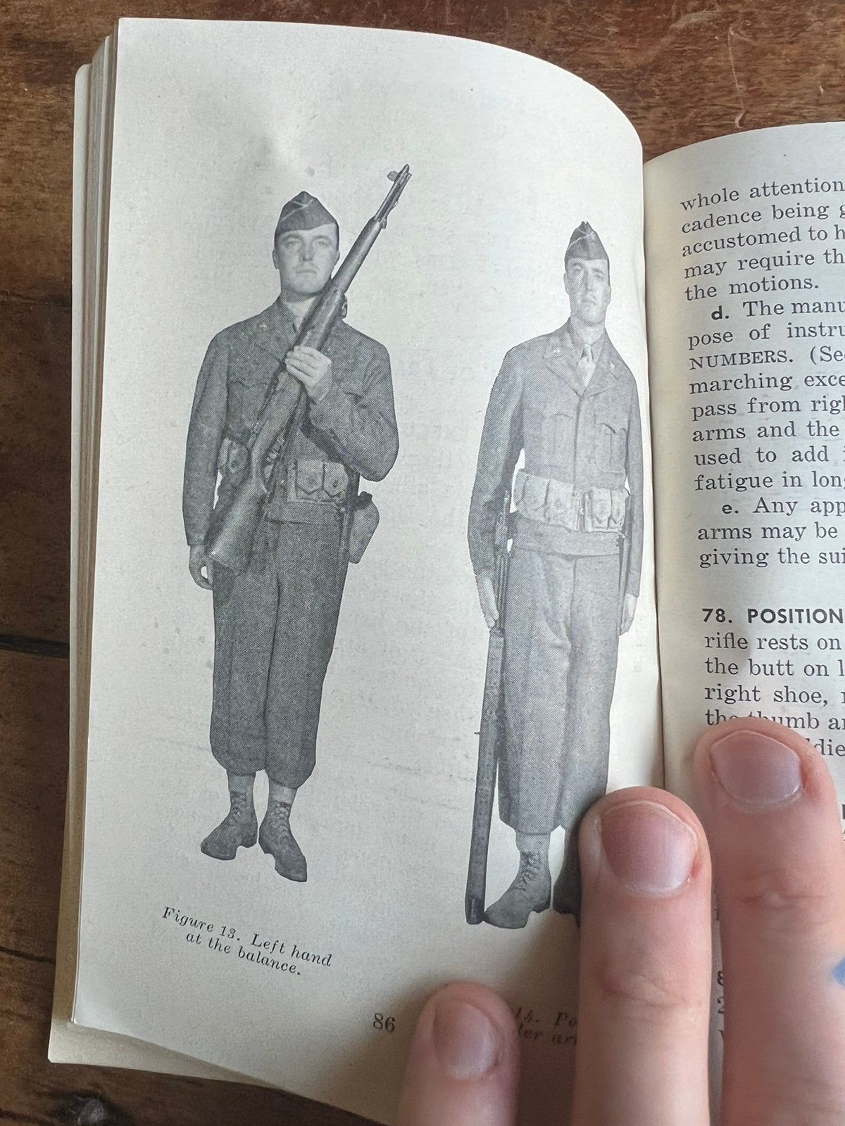 WO2 Korea Handboek M1 Garand Pistol Sabel training vlaggen, Amerika, Zwaard of Sabel, Verzenden