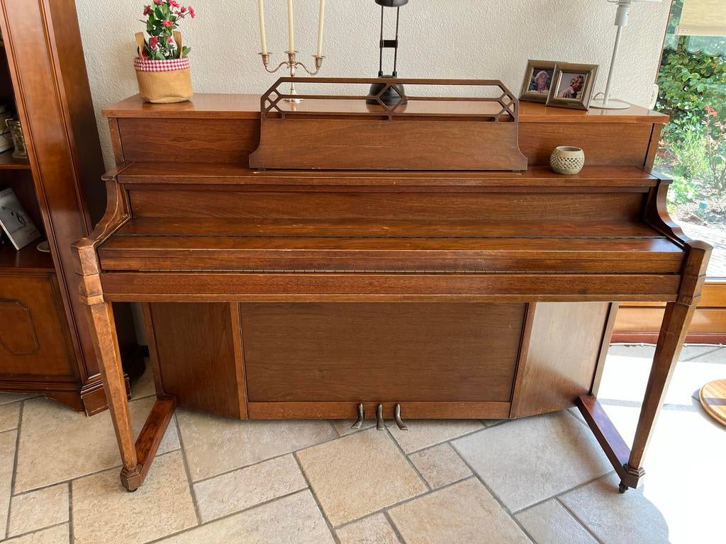 Mooie houten piano - Klassiek en functioneel, Muziek en Instrumenten, Piano's, Ophalen, Gebruikt, Bruin, Piano