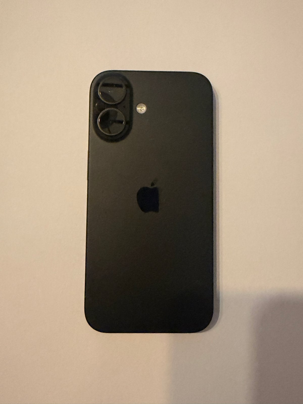 Foto 3 van iPhone 16 256GB - Zo goed als nieuw