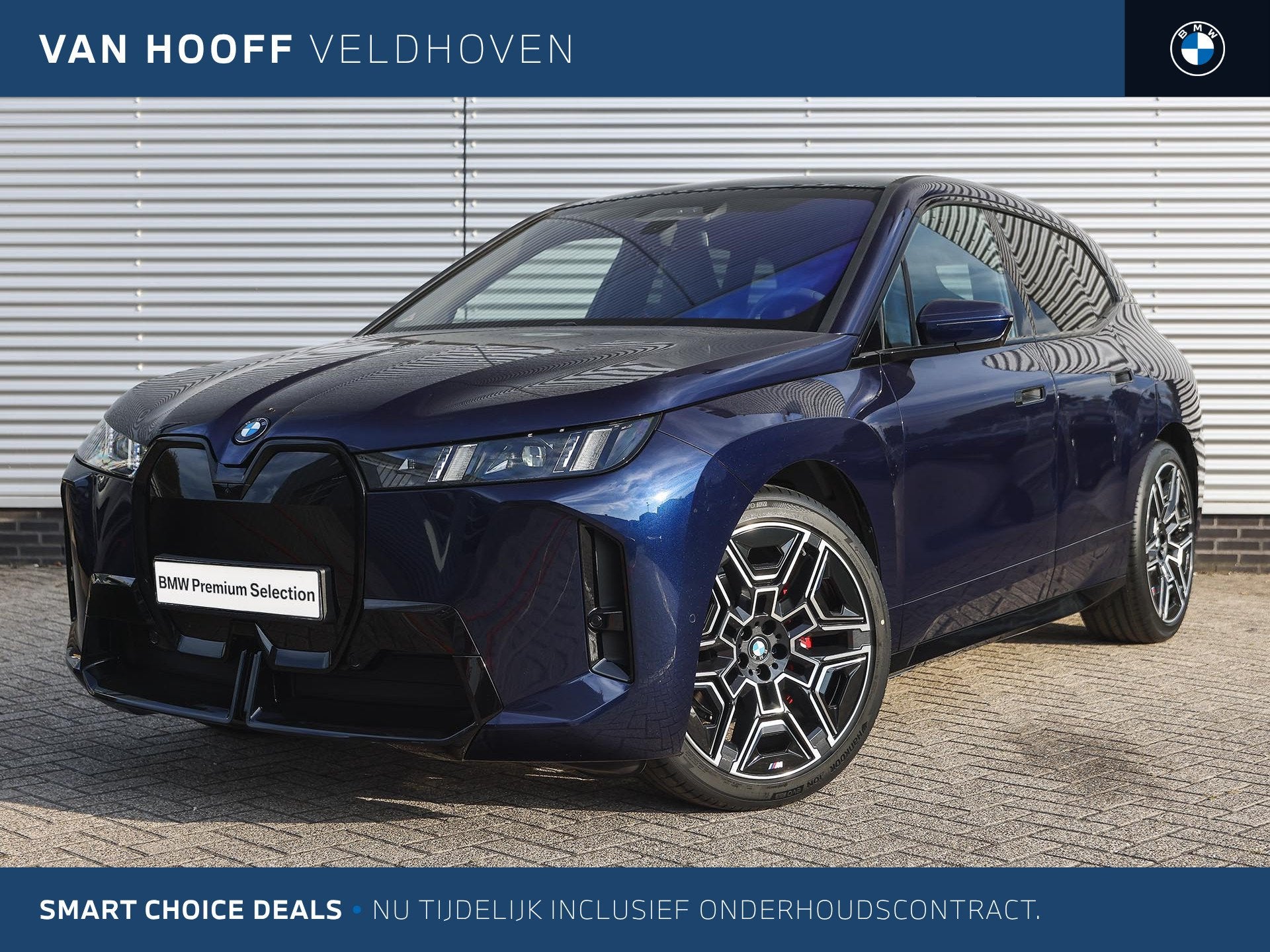 BMW iX xDrive45 M Sport / Panoramadak / Trekhaak / Soft-Clos, Dealer onderhouden, Met garantie (alle), Vierwielaandrijving, 408 pk