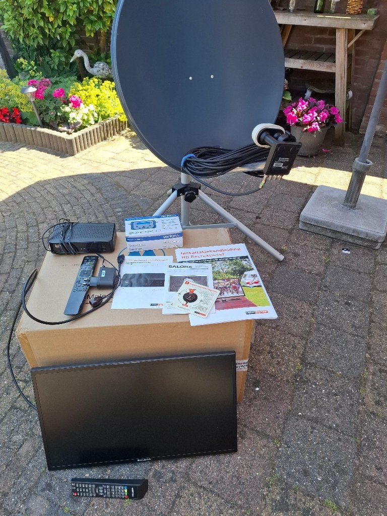 Schotelantenne +TV, Ophalen, Zo goed als nieuw, (Schotel)antenne, Overige merken