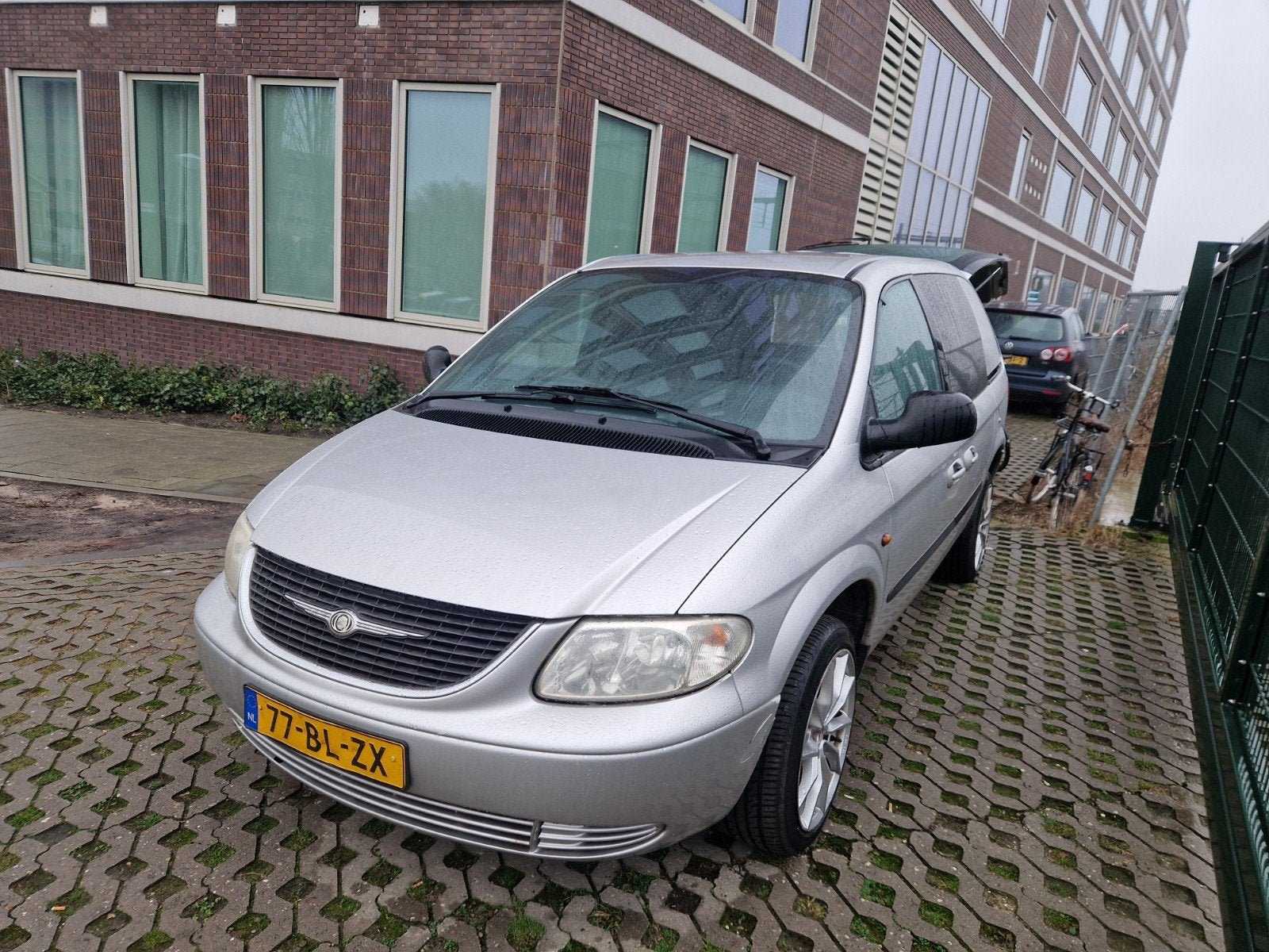 Dodge Crysler RAM 2.4 I VAN AUT 2004