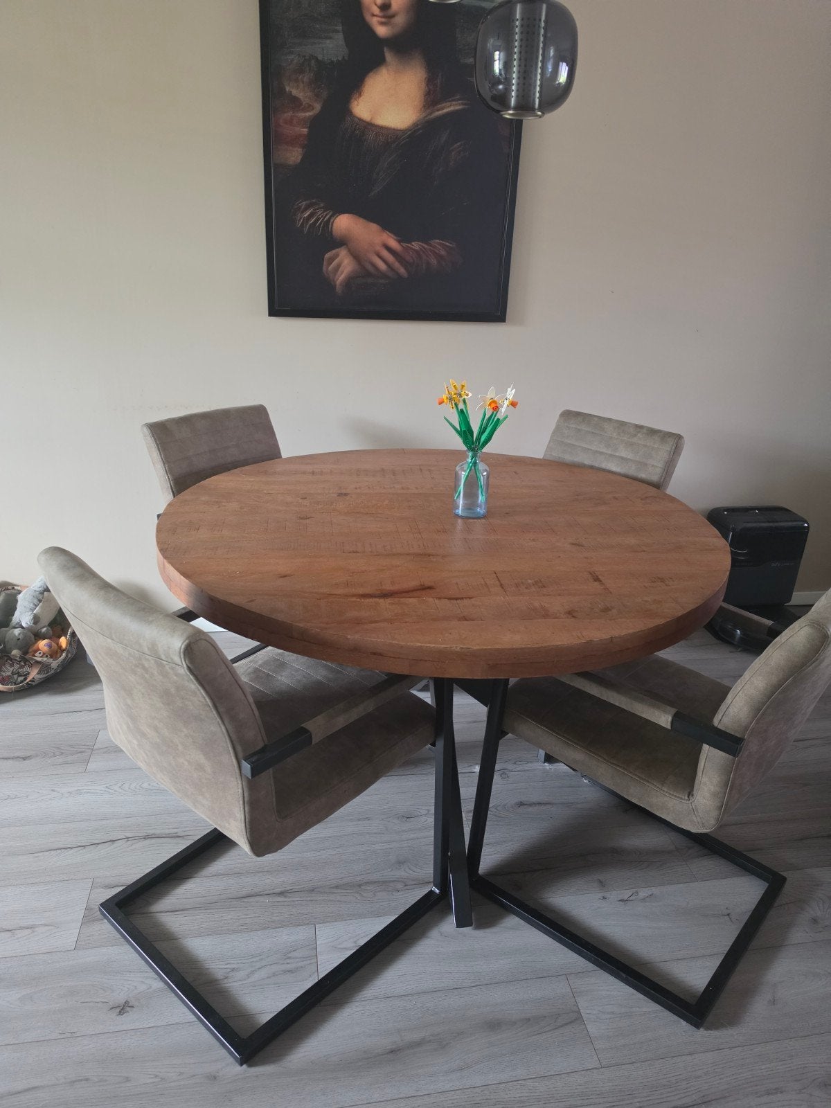 Ronde mangohouten eettafel met 4 stoelen – Ø 130 cm, Gebruikt, Rond, Vier personen, Industrieel