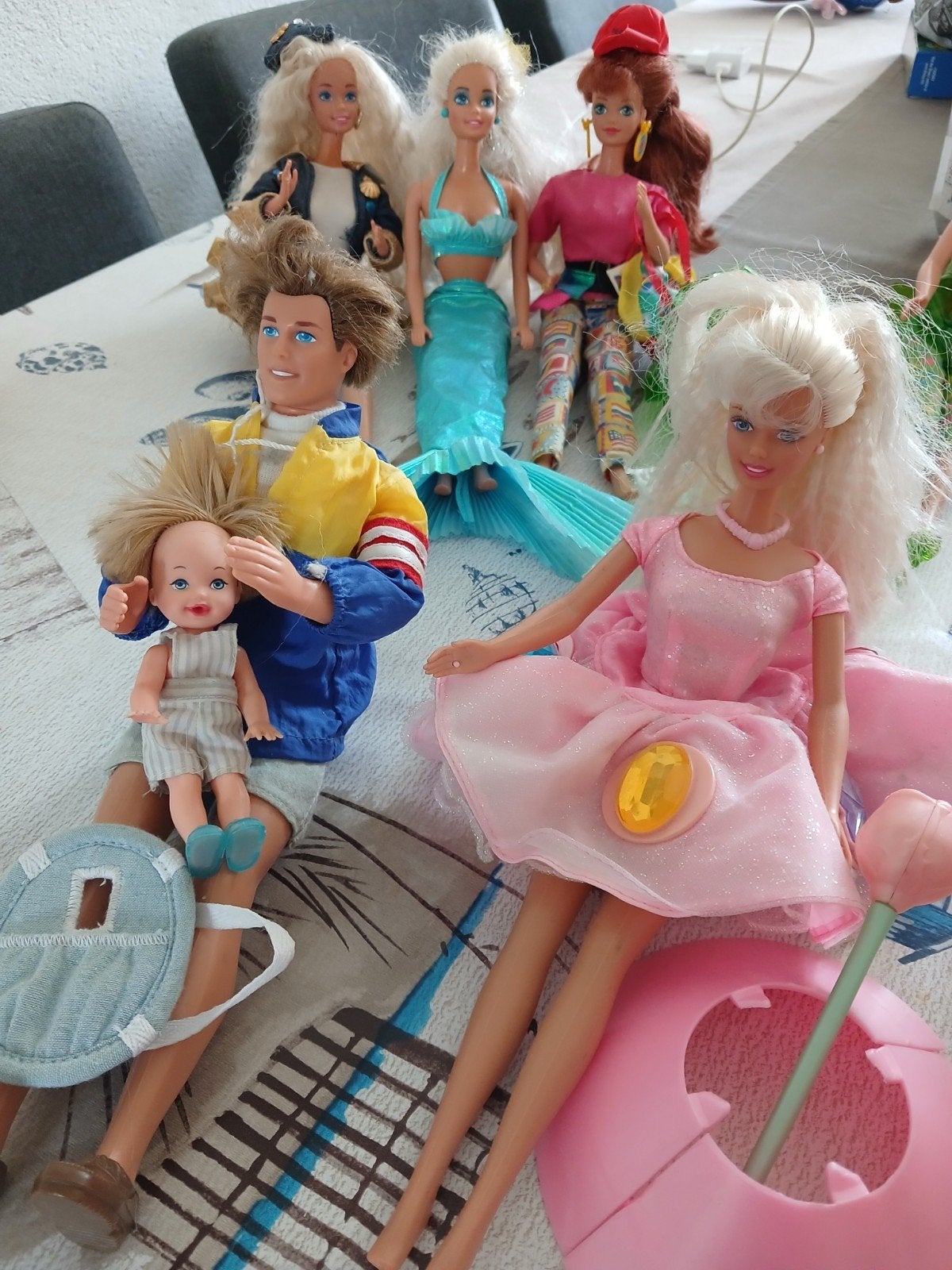 Grote collectie Barbiepoppen en accessoires, Kinderen en Baby's, Speelgoed | Poppen, Ophalen of Verzenden, Gebruikt, Barbie