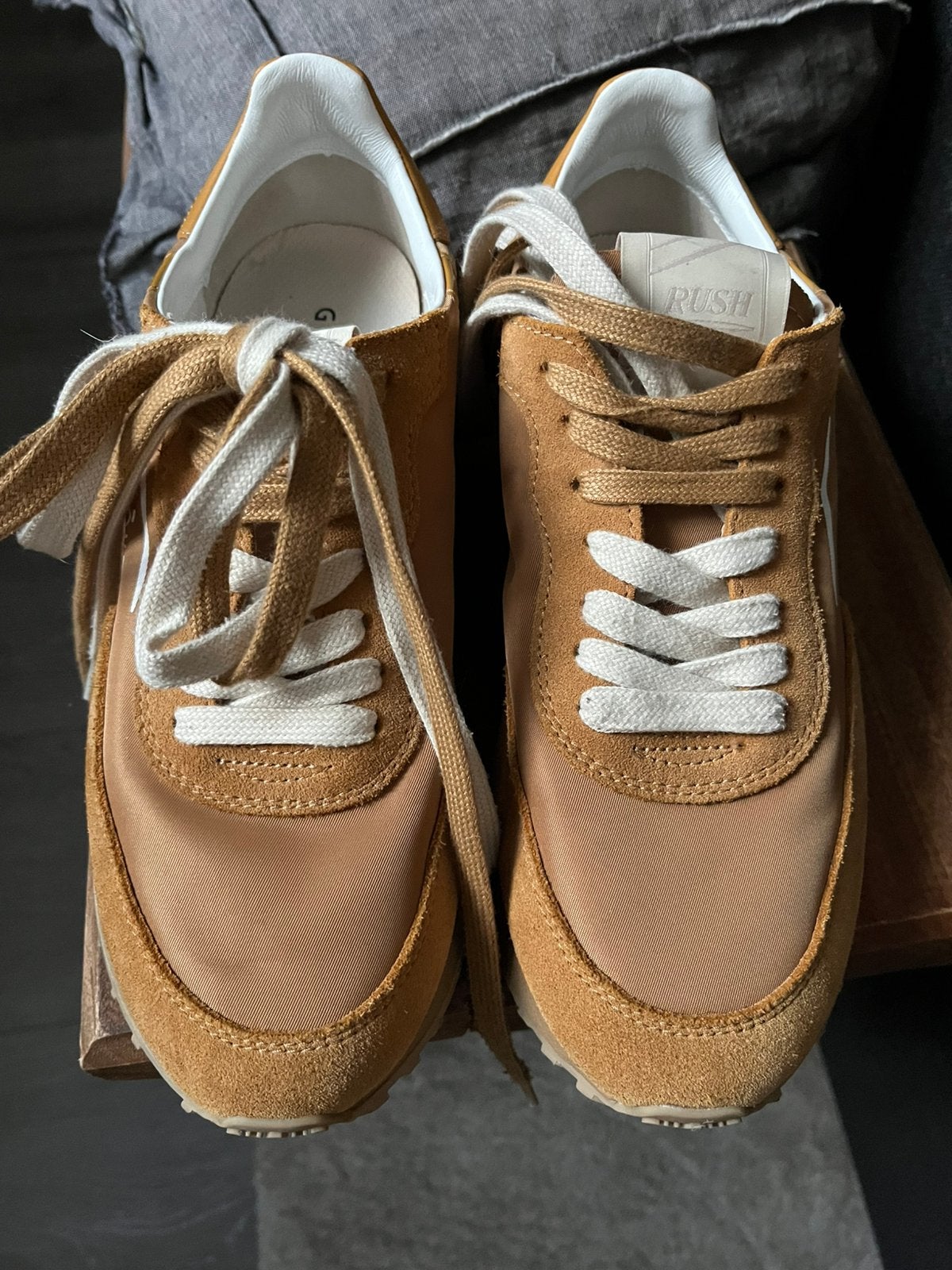 Ghoud sneakers, Bruin, Ophalen of Verzenden, Sneakers of Gympen, Zo goed als nieuw