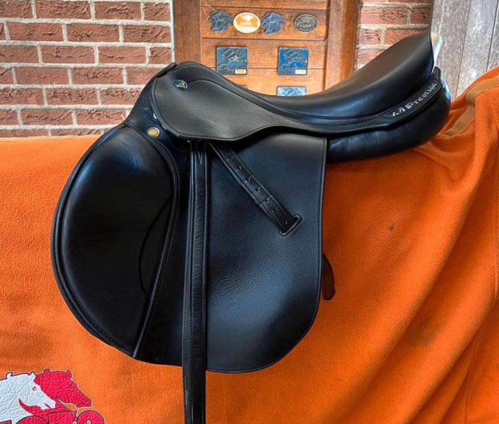 Prestige springzadel 18 inch, Dieren en Toebehoren, Ophalen of Verzenden, Gebruikt, Springen