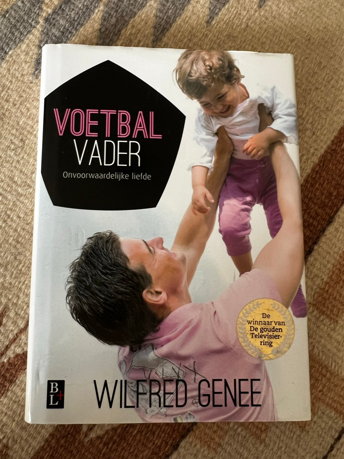 Voetbalvader - Wilfred Genee (Onvoorwaardelijke liefde), Ophalen of Verzenden, Gelezen, Overige sporten