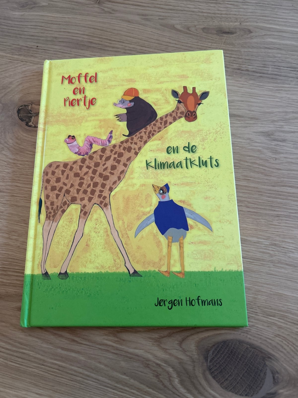 Moffel en Pieterje en de Klimaatskluts - Jorgen Hofmans, Ophalen of Verzenden, Zo goed als nieuw, Fictie algemeen