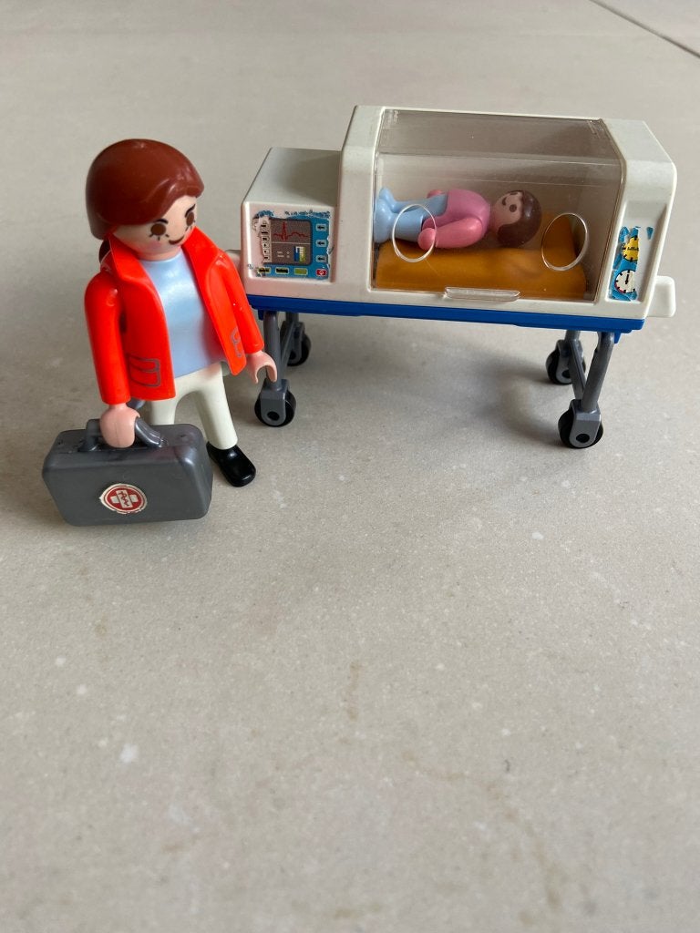 Playmobil Couveuse met baby (set 4225), Gebruikt, Complete set, Overige typen, Ophalen of Verzenden