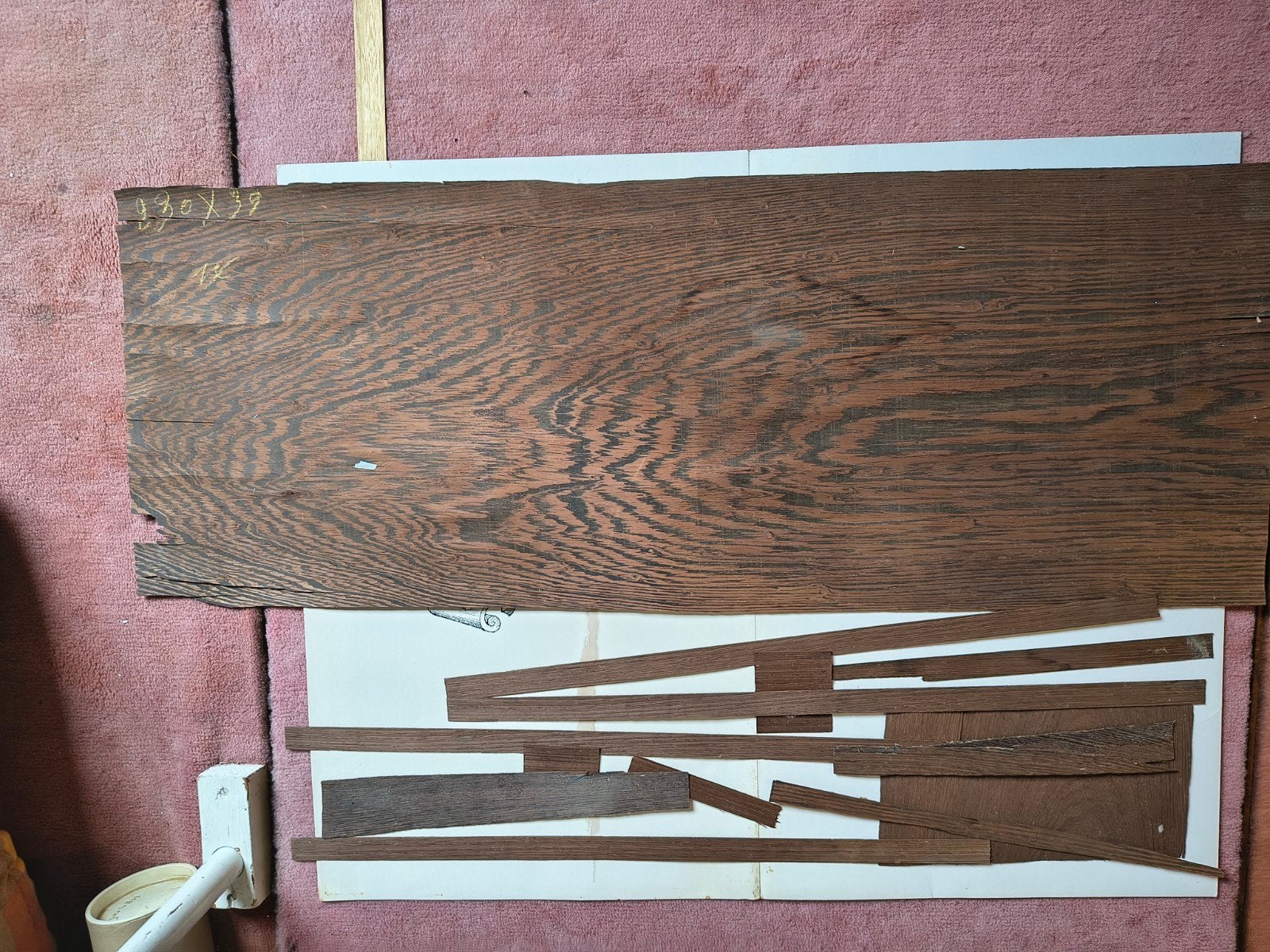 wengee fineer 90x33 cm en 1mmdik en limba 83x58 en 0.4 dik, Ophalen, Groter dan 1:32