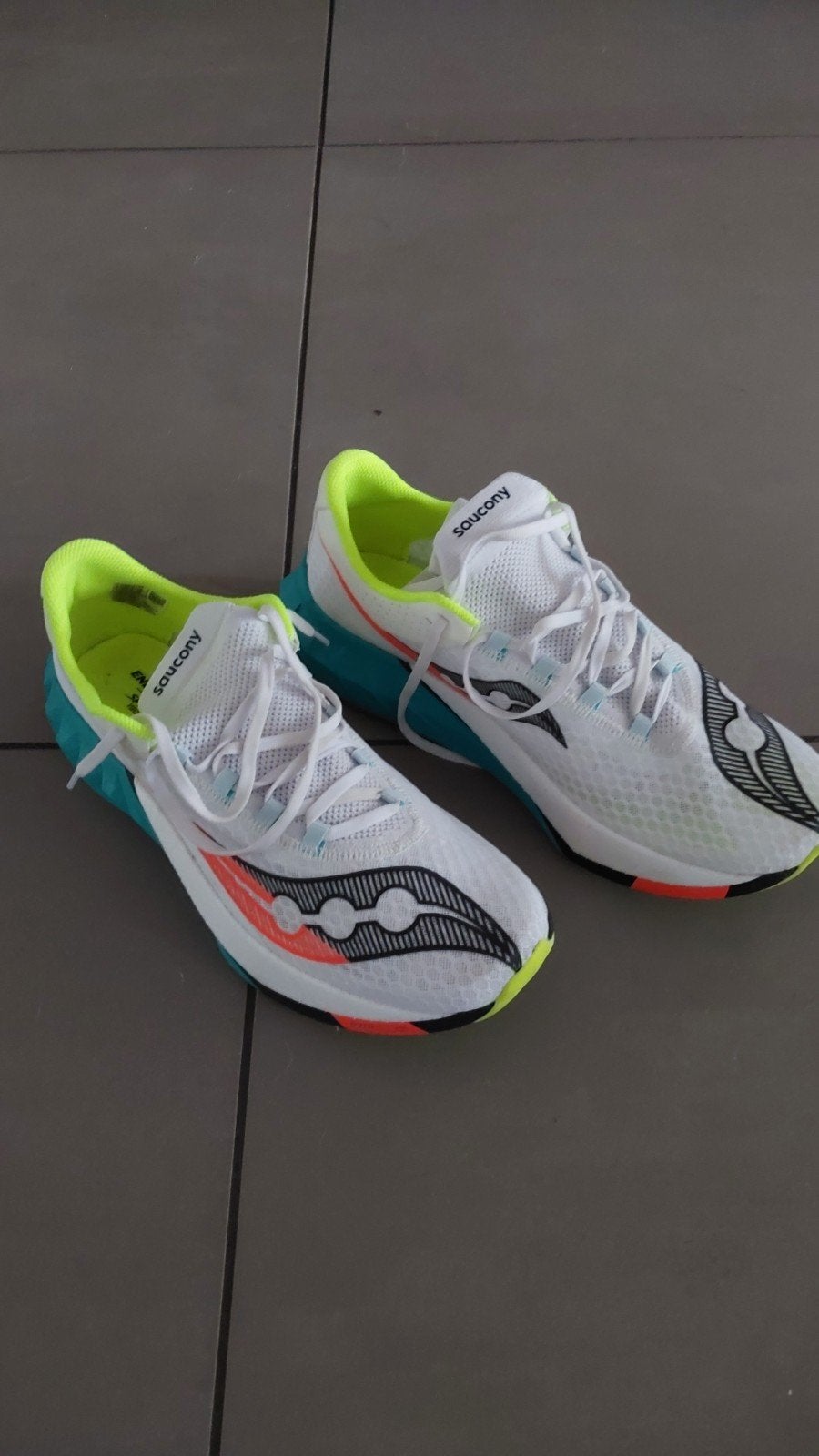 Saucony Endorphin Pro 4 maat 46,5 zgan, Sport en Fitness, Hardloopschoenen, Zo goed als nieuw, Hardlopen, Saucony