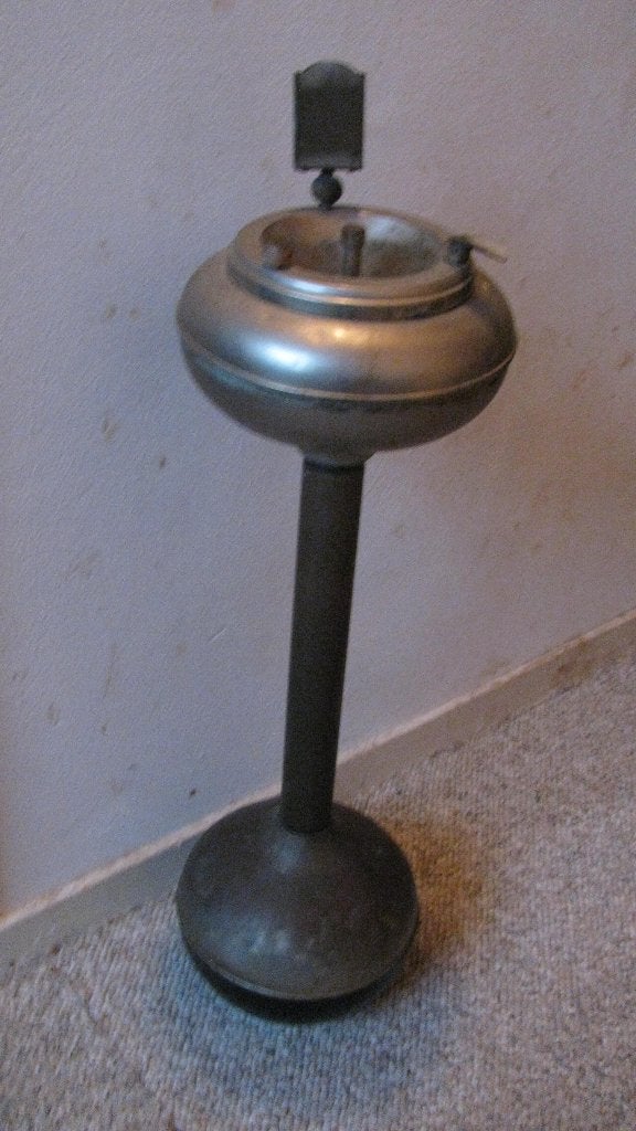 Sigarettenstandaard/asbak met drukknop uit 1936, Ophalen, Gebruikt, Overige typen