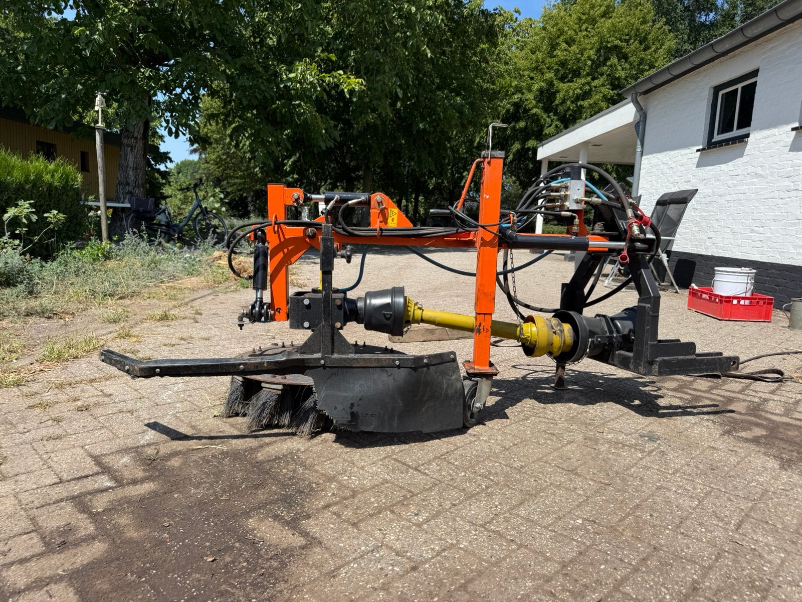 Kersten UB i500 M roterende veegborstel, onkruidborstel, Ophalen