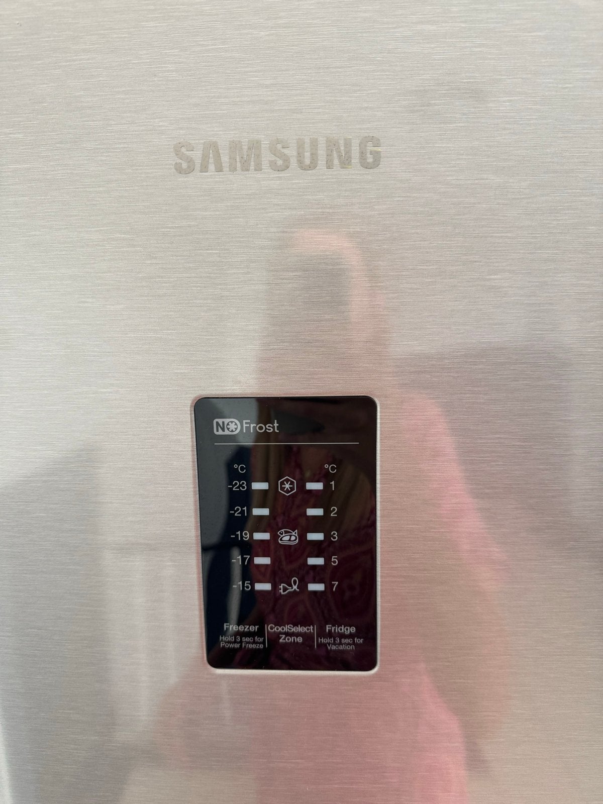 Foto 4 van Samsung Koel-vriescombinatie RB29FERNCSA - Zo goed als nieuw