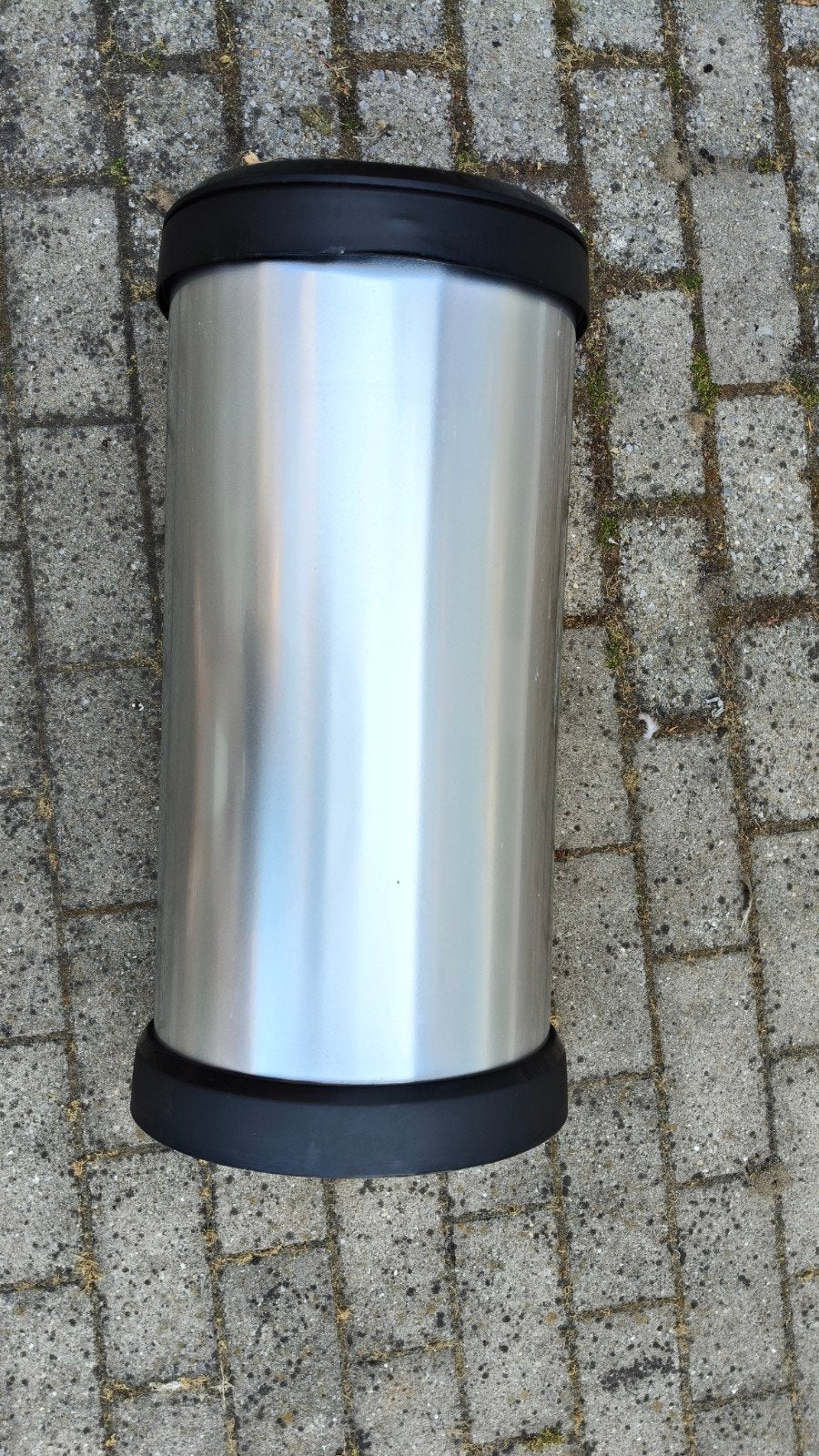 Curver Zilverkleurige prullenbak met zwarte deksel 40L, Ophalen, 50 – 75, Gebruikt, Metaal