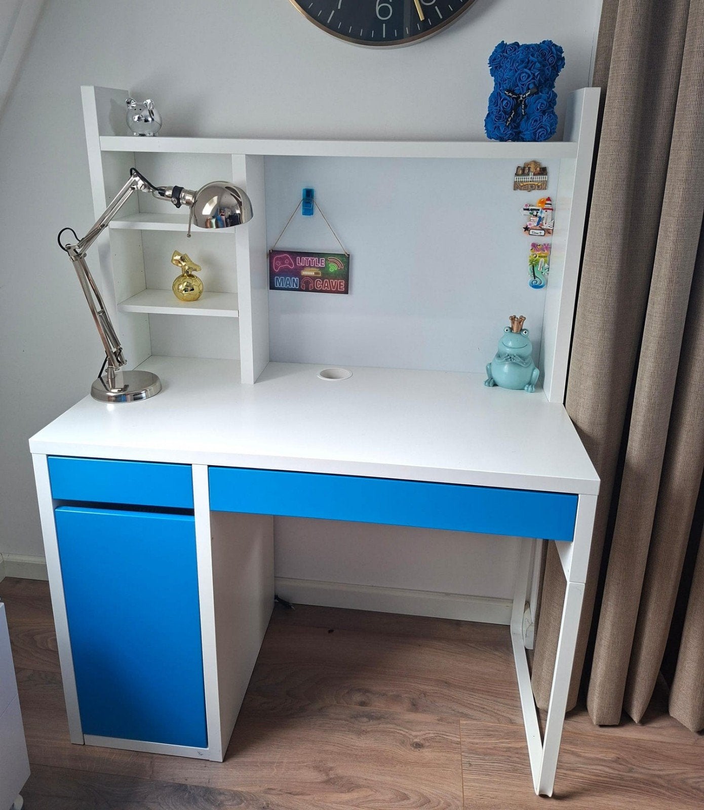 Ikea burea blauw met stoel, Huis en Inrichting, Bureaus, Ophalen of Verzenden