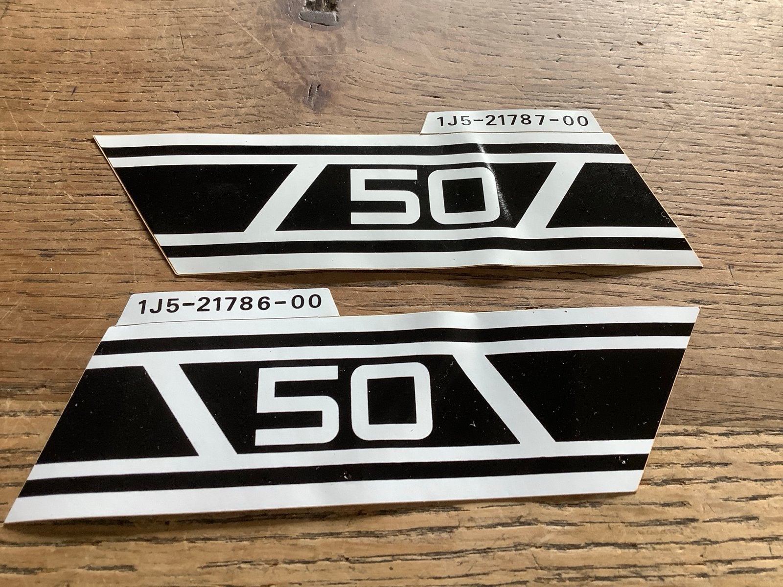 Set van 2 Yamaha 50cc stickers - 1J5-21786-00 & 1J5-21787-00, Verzenden, Overige typen
