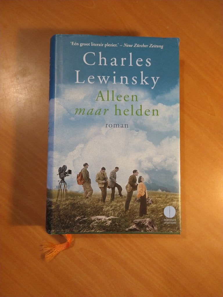 Lewinsky, Charles. Alleen maar helden, Boeken, Ophalen of Verzenden, Zo goed als nieuw