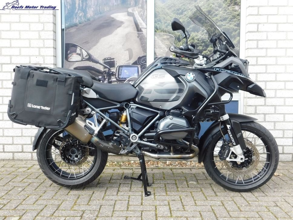 BMW R 1200 GS ADVENTURE TRIPLE BLACK, ABS-ESA, Akrapovic dem, 2 cilinders, Motorrijbewijs A, Bedrijf, Meer dan 35 kW