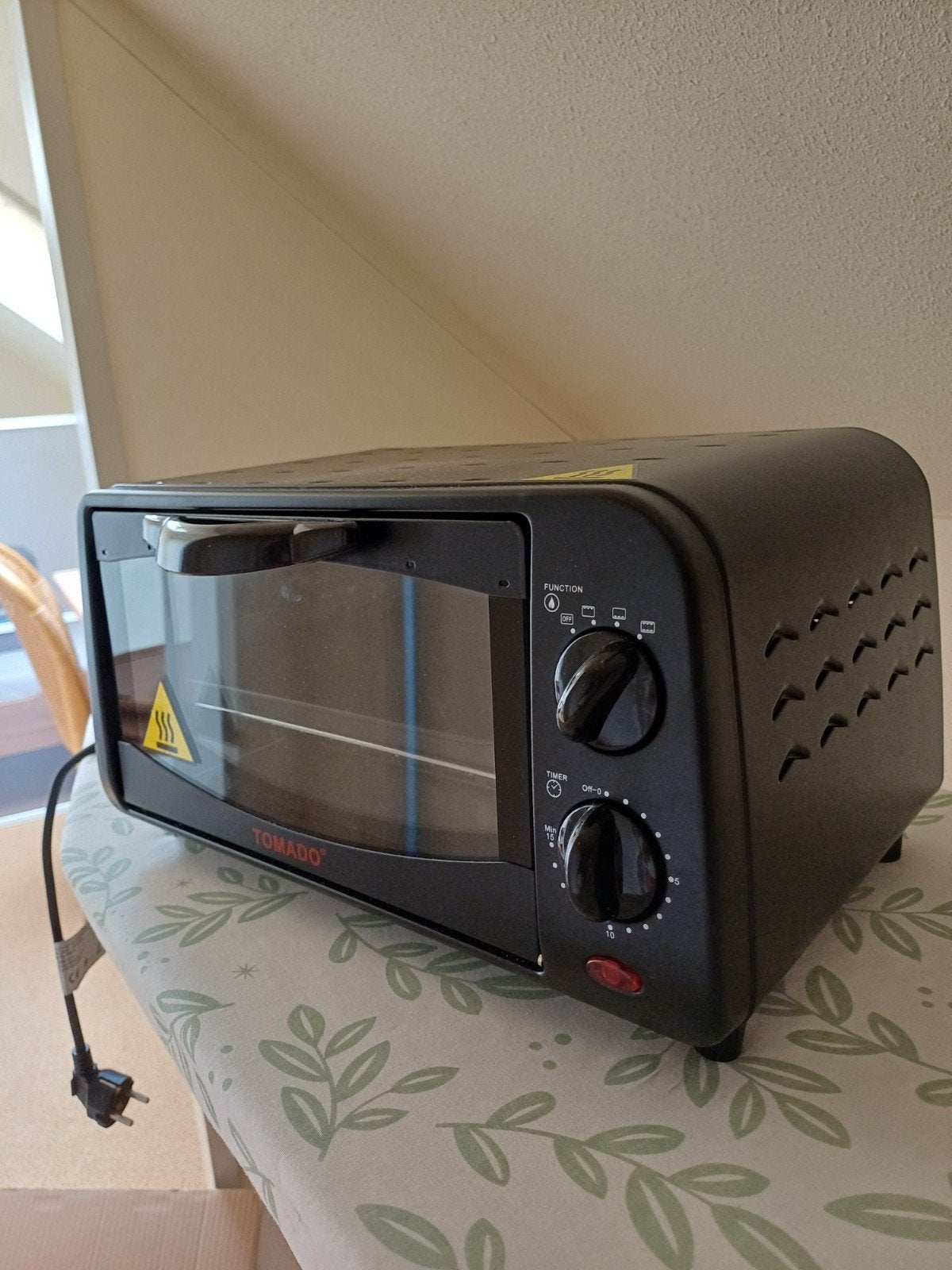 Zwart Snackoventje, merk Tomado, Witgoed en Apparatuur, Ovens, Ophalen, Minder dan 45 cm, Overige merken, Zo goed als nieuw