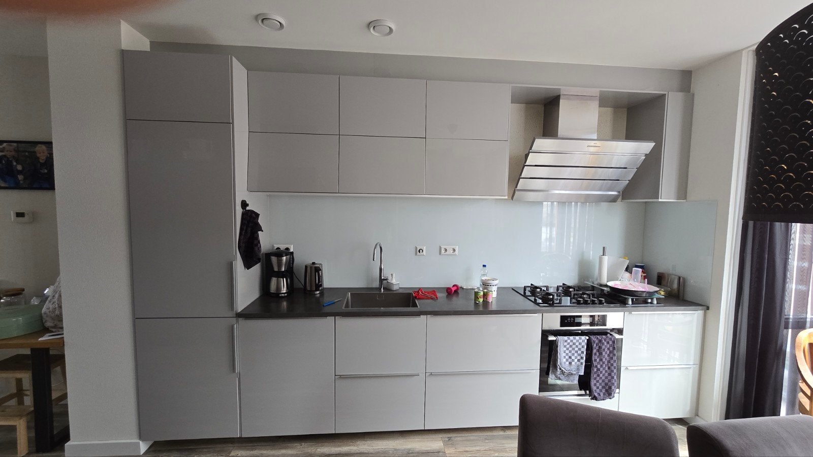 Complete keuken,tegen elk aannemelijk bod zelf demonteren., Gebruikt, Hoekkeuken, Ophalen of Verzenden, Kunststof