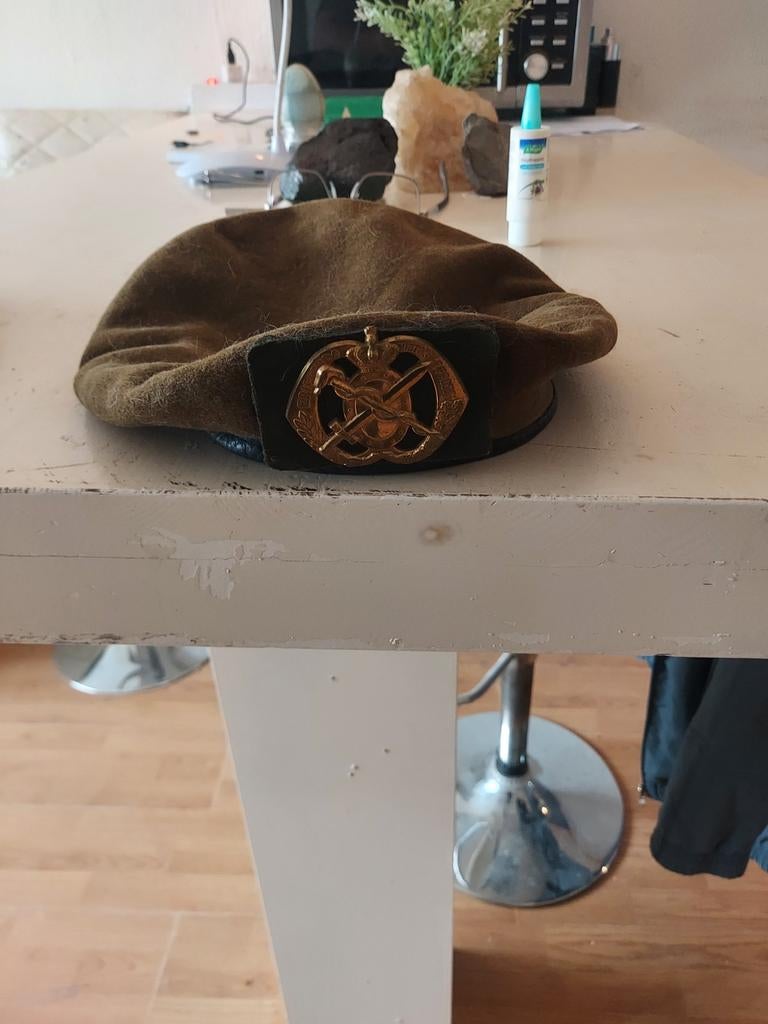 Originele Landmacht Baret uit 1986, maat 57, Ophalen of Verzenden